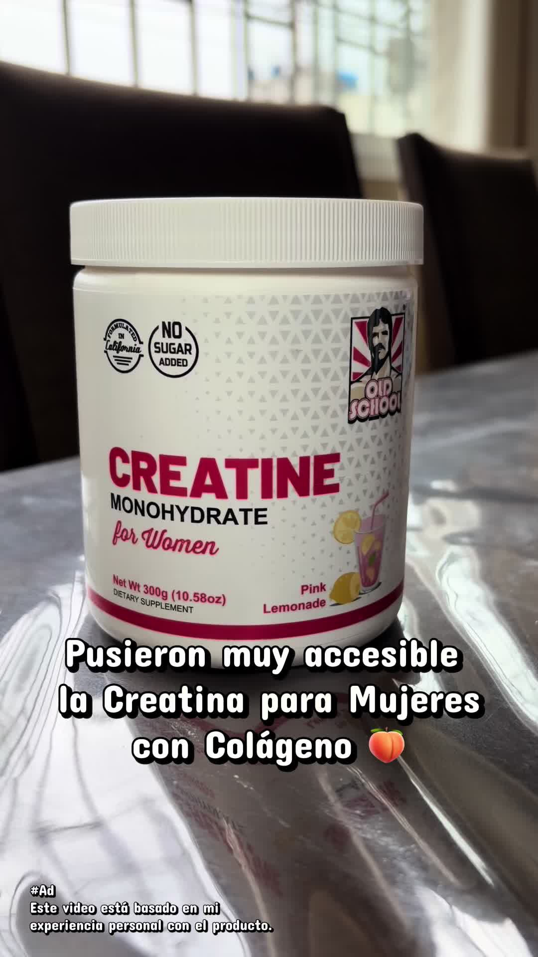 TikTok post by @gabyreanov for Old School Labs. Caption reads: Está creatina monohidratada de @Old School Labs....