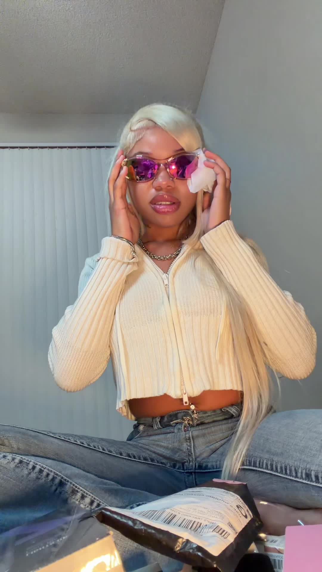 TikTok post by @naridestani for Triquetra Health. Caption reads: @COMO BEBE @Triquetra @Fresh Body USA @Bello Hair....