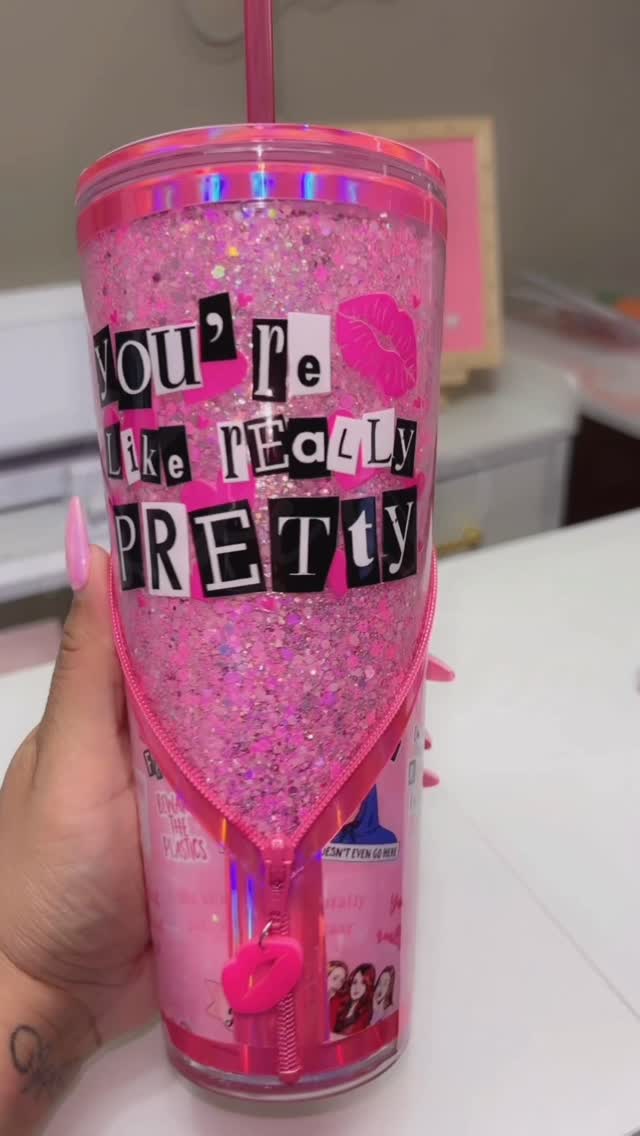 Instagram post by @kiki_createss for TeckWrapcraft. Caption reads: [...] #drysnowglobe #meangirls #teckwrapcraft ....