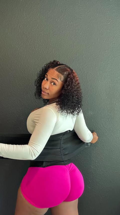 Instagram post by @baddazzcakez for Sculpt Touch. Caption reads: [...] Drink the water. BUY THE TRAINER FROM....