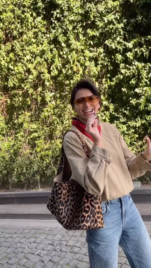 Instagram post by @selennergiz for SUUD COLLECTION. Caption reads: [...] #fyp #ootd #reklam Jacket and jean....