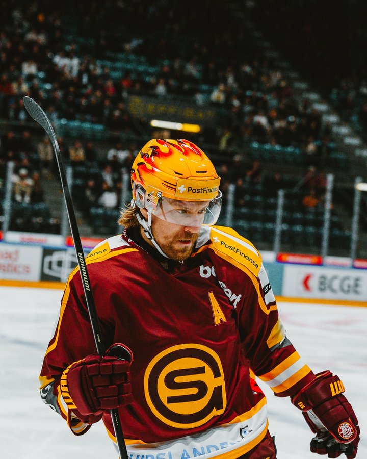 Instagram post by @officialgshc for PostFinance Top Scorer. Caption reads: 🔥 Markus Granlund sera le @postfinance_topscorer....