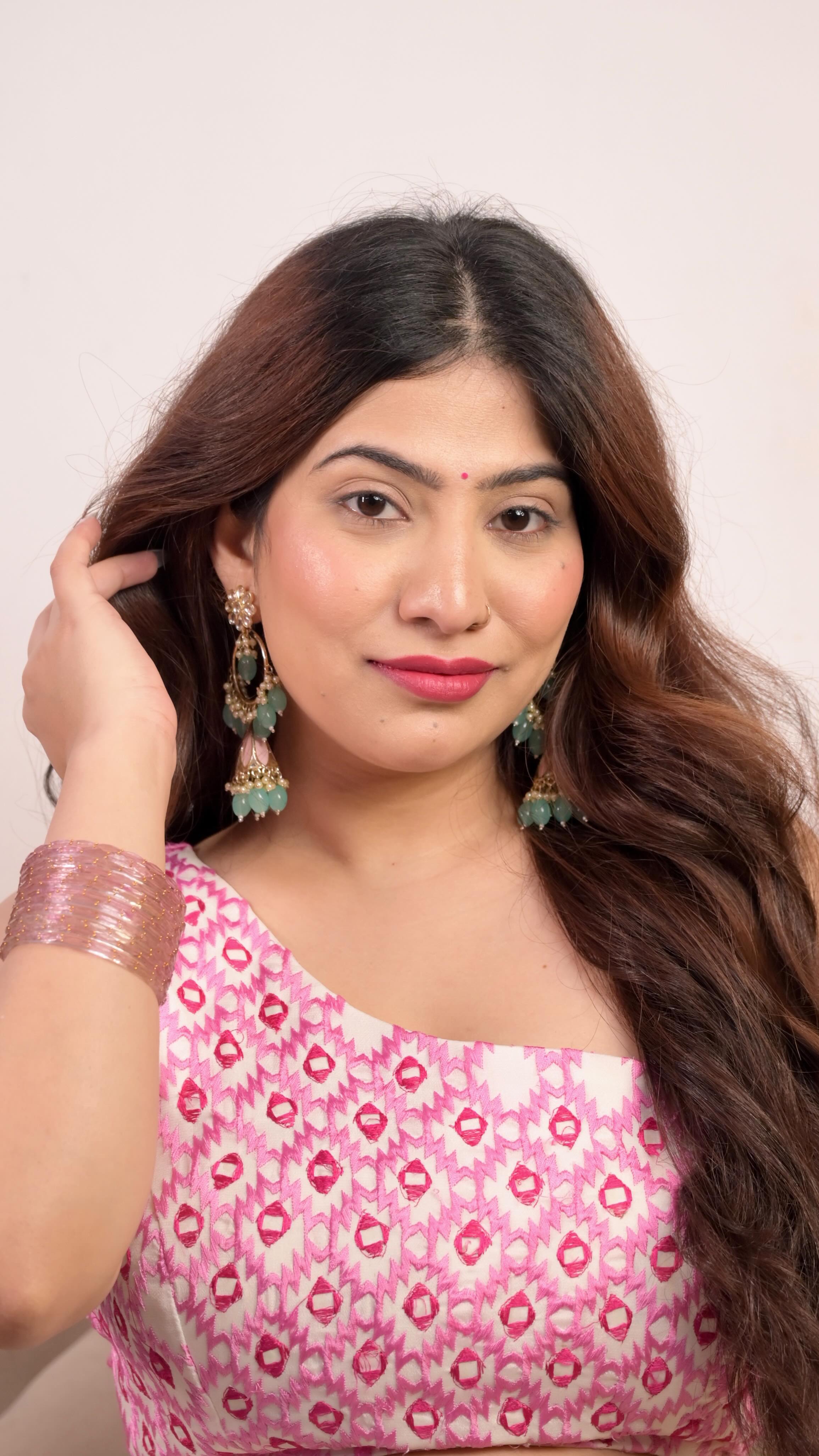 Instagram post by @anishka_khantwaal18 for Just Herbs. Caption reads: Finding a lipstick that’s matte yet feels light....