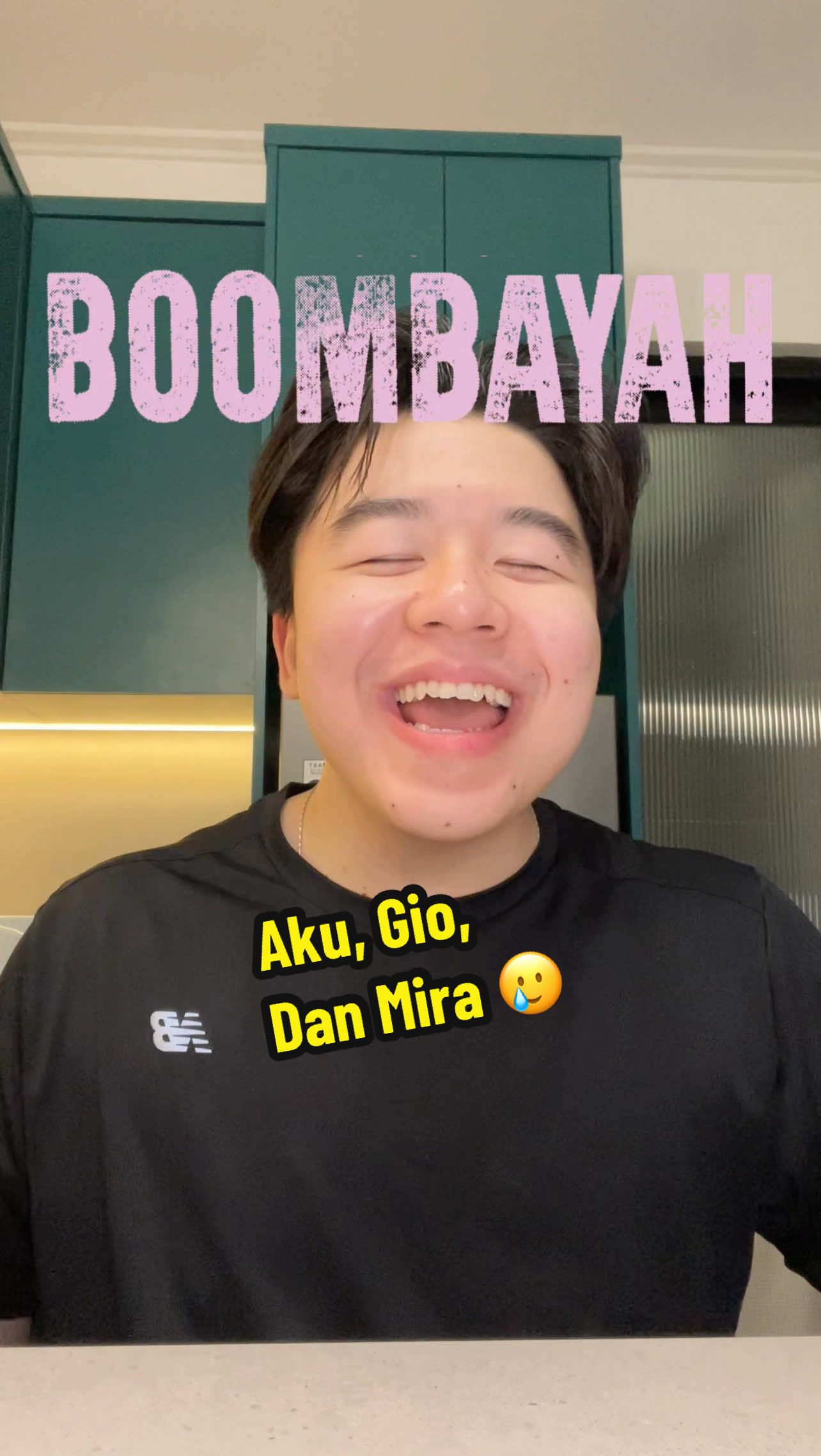 TikTok post by @octatannn for Garnier Indonesia. Caption reads: Yang kaya gini tuh sah dan boleh aja ga sih? 😫....