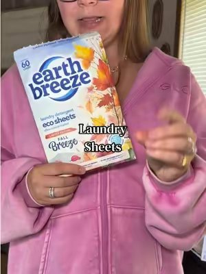 TikTok post by @julesk3701 for Earth Breeze. Caption reads: #earthbreeze #laundryhack #laundrydetergent [...].