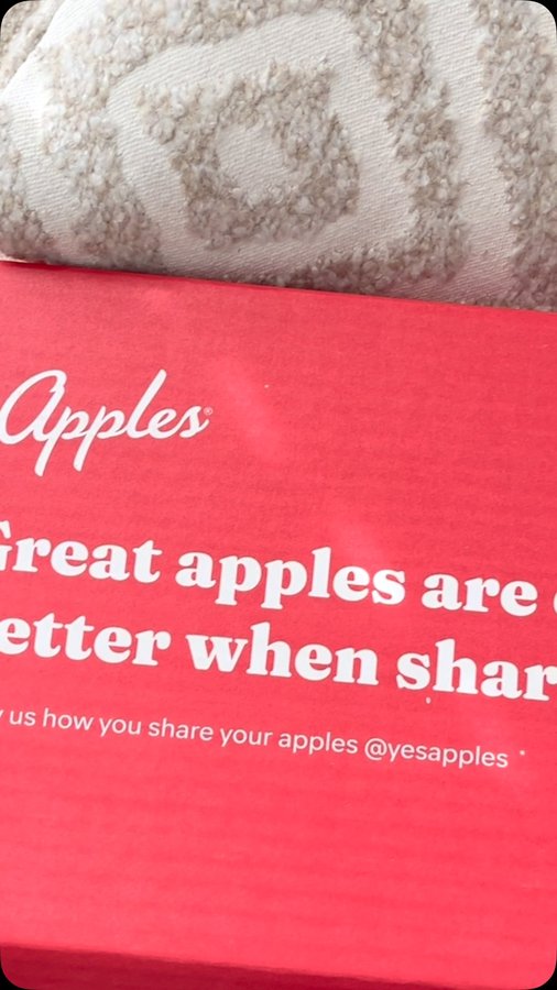 Instagram post by @healthyshyla for Yes Apples. Caption reads: #ad March is National Nutrition Month, a great....