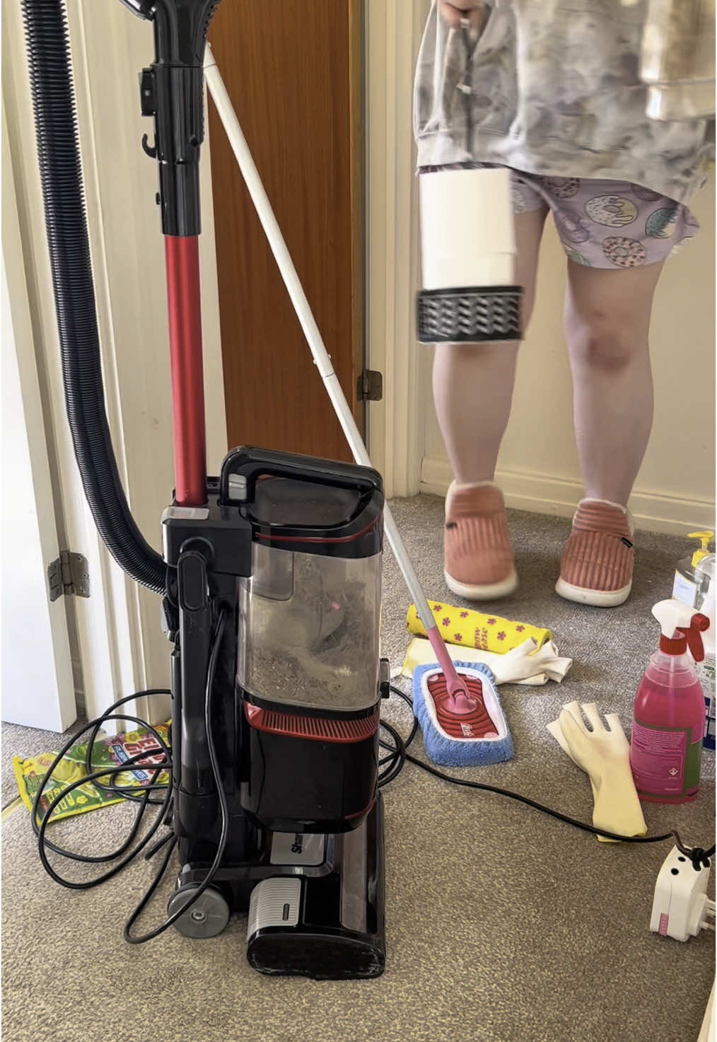 TikTok post by @zoelovestoclean for B&M Stores. Caption reads: An extra long Sunday Cleaning marathon to....