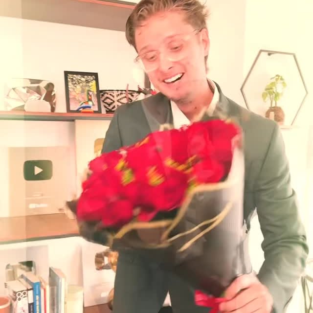 Instagram post by @zacharyjaquith for Coffee mate. Caption reads: [...] #Haztumatch #Publicidad @coffeematemx....