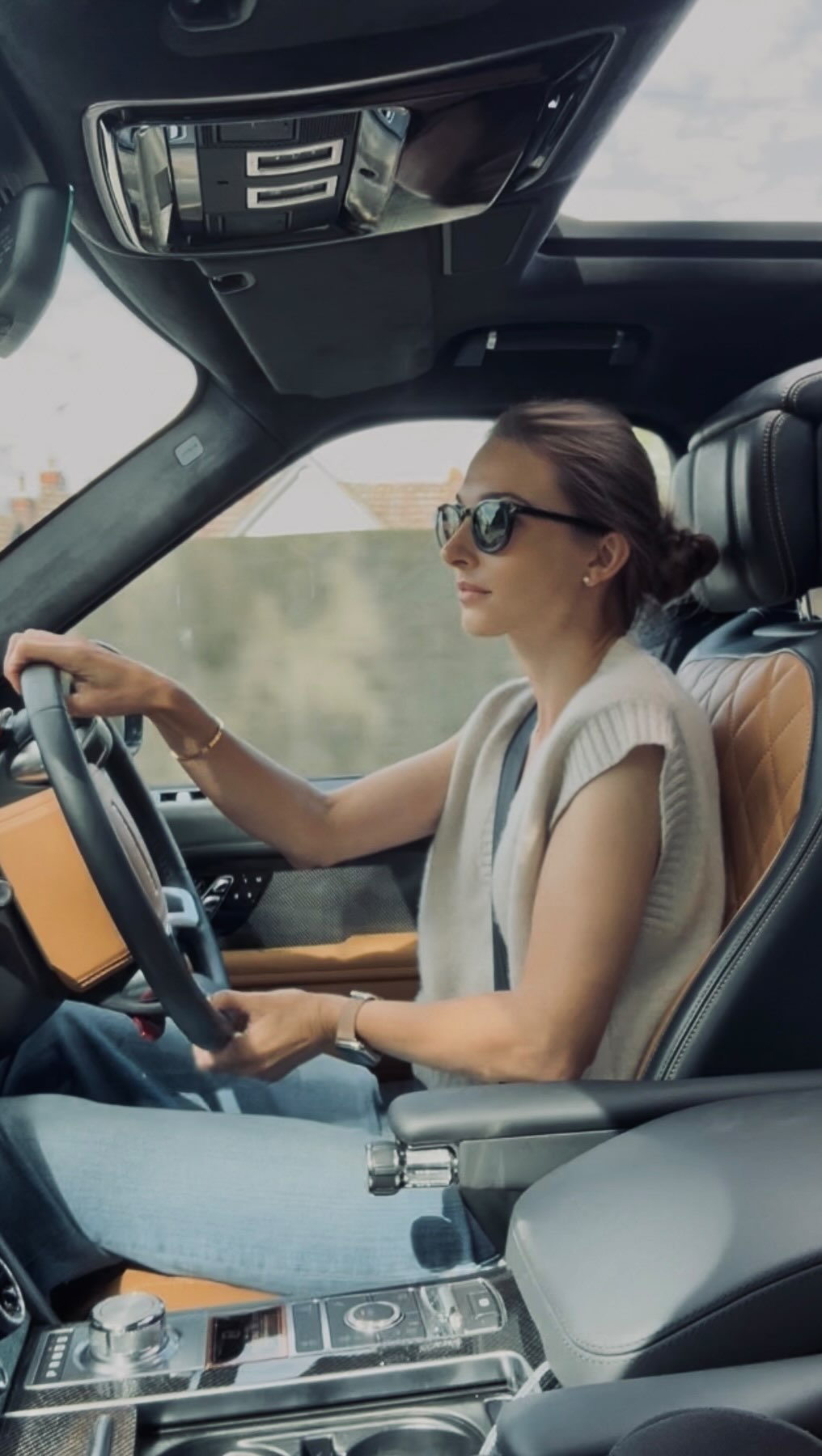 Instagram post by @smoothiewhat for Land Rover. Caption reads: V8 Range Rover… stuff of....