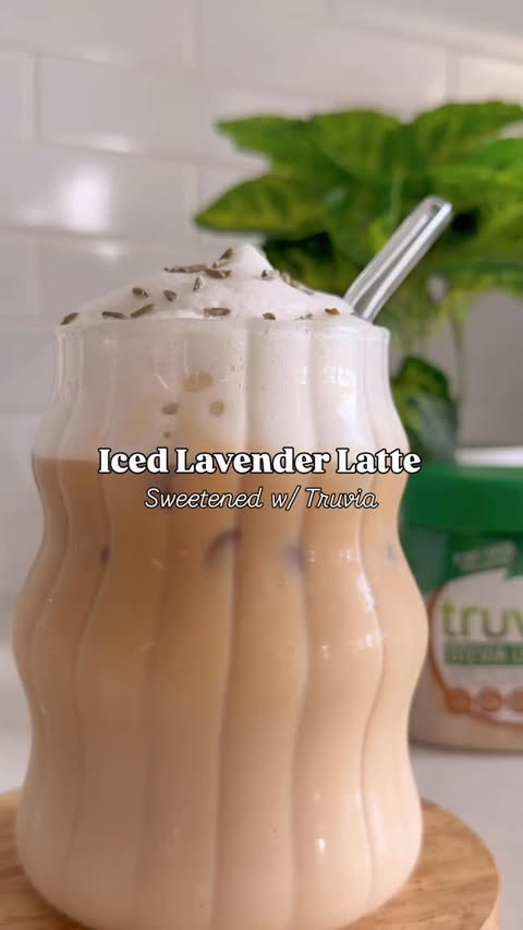 Instagram post by @thegeelife for Truvia. Caption reads: [...] an Iced Lavender Latte sweetened with....