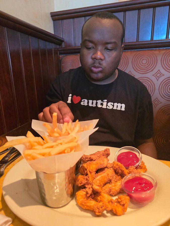 Instagram post by @dariuskingofstimming for The Cheesecake Factory. Caption reads: Huge thank you to @cheesecakefactory Bridgewater,....