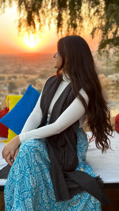 Instagram post by @jhanviibhatiaa for Plum Goodness. Caption reads: SHARE this with a SUNSCREEN paglu and make sure....