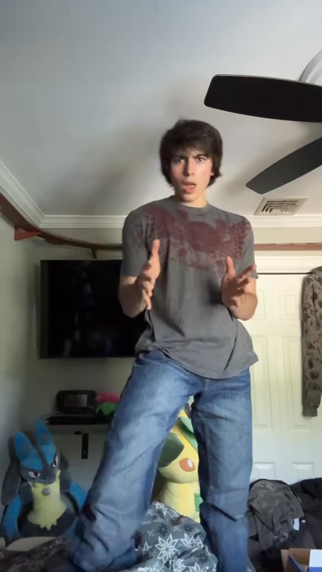 Instagram post by @salamipapa for YORDY. Caption reads: lemme get that bag @vintageyordy.