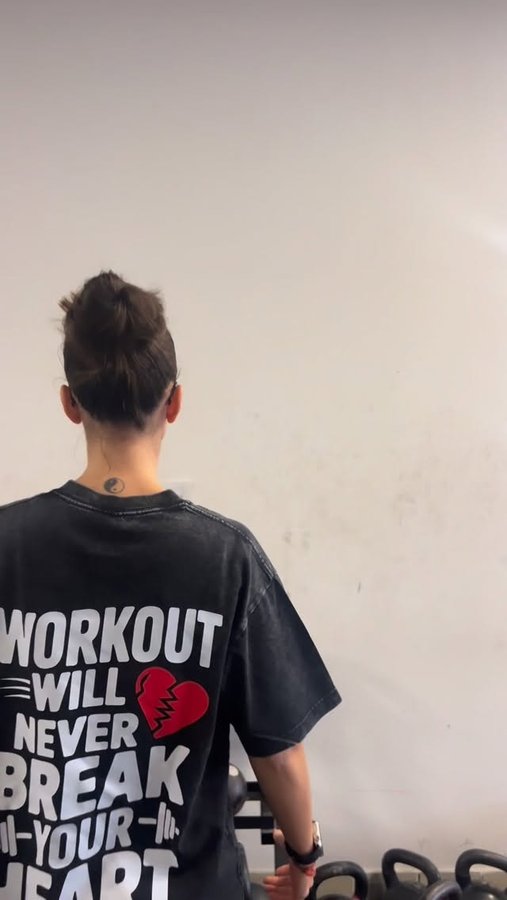 Instagram post by @nicoletta_franconiere for Ironpanda. Caption reads: WORKOUT WILL NEVER BREAK YOUR HEART💔❤️
Codice....