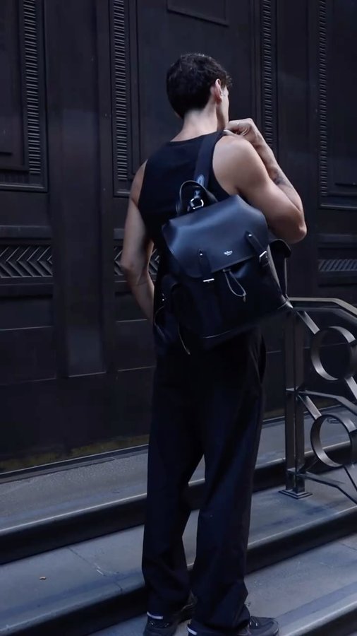 Instagram post by @styledbybloom_ for Mulberry. Caption reads: It’s all in the details @mulberryengland #mulberry....