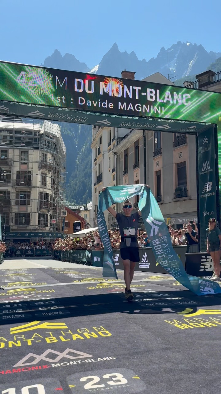Instagram post by @jeanmichelfaurevincent for New Balance. Caption reads: 🏁 42 KM DU MONT-BLANC

@davidemagnini remporte la....