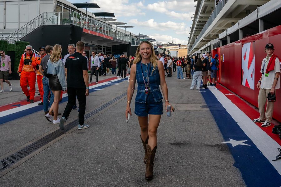 Instagram post by @ruthbuscombe for Tecovas. Caption reads: [...] playbook 🤠🏈🏎️

📍 @cota_official 
👢....