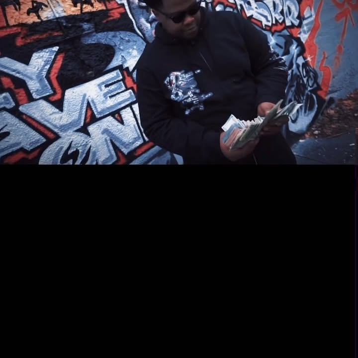 Instagram post by @lapole_dadon for Def Jam Recordings. Caption reads: 🎥RISK MY LIFE VIDEO OUT NOW ‼️💨🔥@youtube....