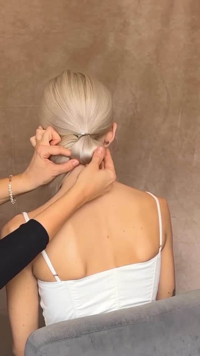 Instagram post by @kasia_fortuna for Moroccanoil. Caption reads: [...] intentional. Here I’m using @moroccanoilpro....