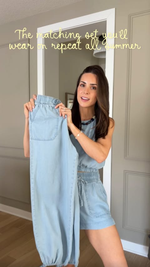 Instagram post by an influencer for TravisMathew Women’s. Caption reads: [...] many ways to style this @travismathewwomens....