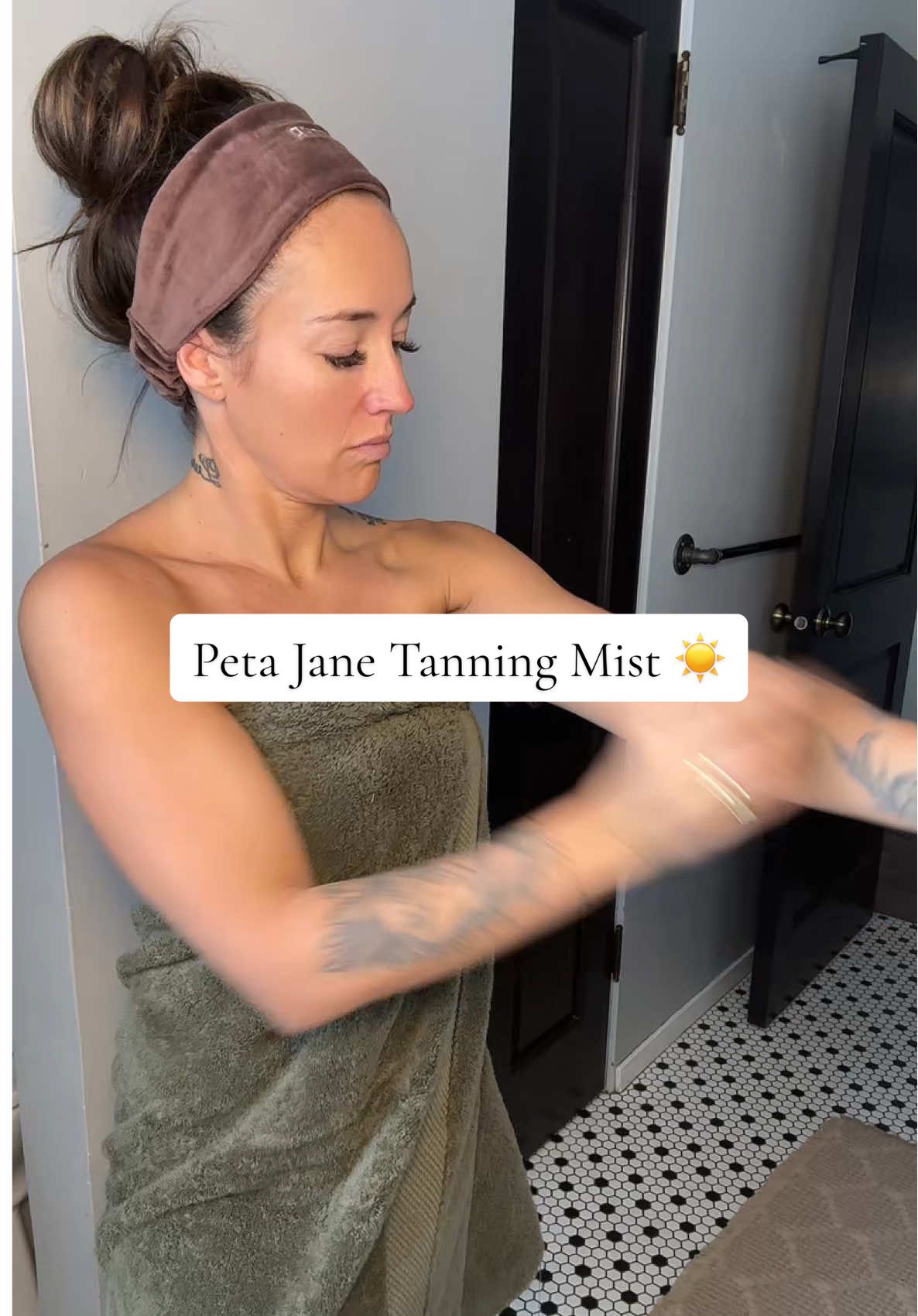 TikTok post by @lizhendricks for Peta Jane Beauty. Caption reads: [...] the winter uglies! 👀 @Peta Jane Beauty is....