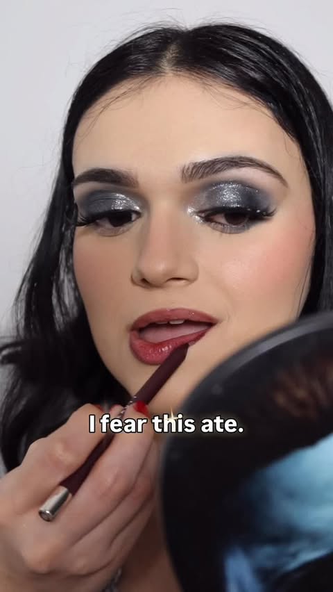 Instagram post by @alexandra.m.rojas for Fenty Beauty. Caption reads: [...] Confident.
No notes 🤎 *gifted....