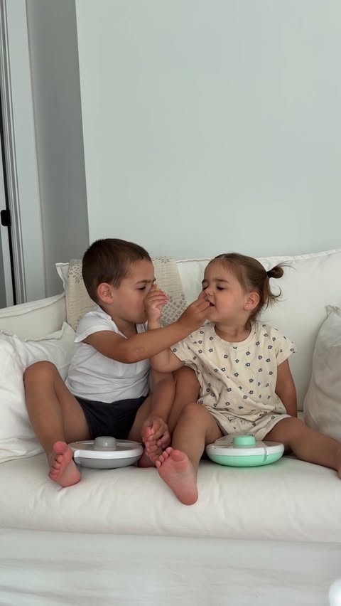 Instagram post by @heyhollychase for Amara Organic Foods. Caption reads: [...] enjoy eating. #TinyCritics....