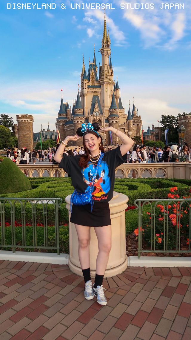 Instagram post by @samtodd for Tokyo Disney Resort Products. Caption reads: Of all the times I’ve been to the theme parks in....