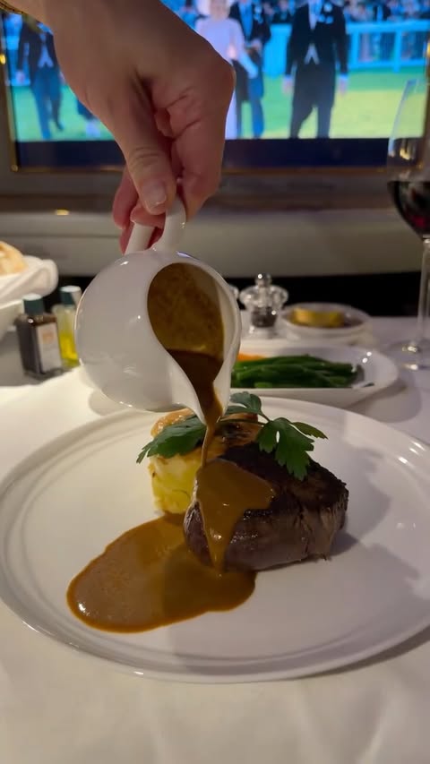 Instagram post by @nogarlicnoonions for Emirates. Caption reads: Have you ever imagined what fine-dining in the air....