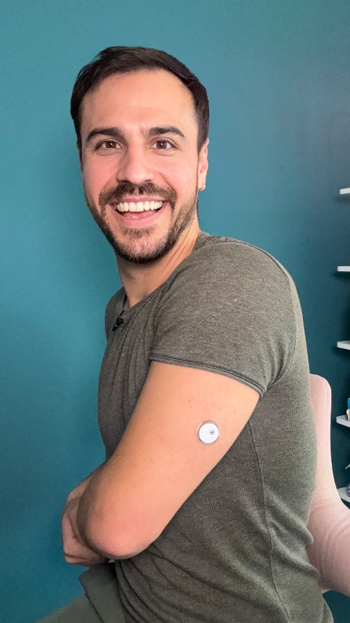 Instagram post by @diabe_tech for Abbott. Caption reads: [...] headed to CES in Las Vegas this week!....