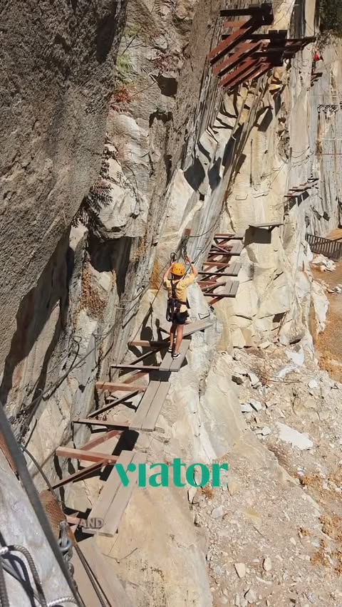 Instagram post by @travelingwithlana for Viator. Caption reads: [...] in Rocklin and booked it through the @viator....