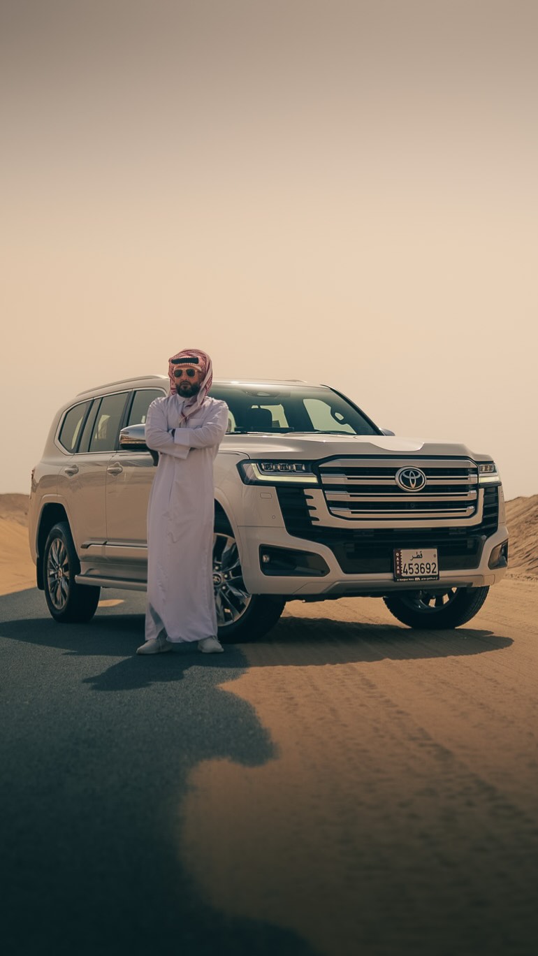 Instagram post by @jabralmalki for TOYOTA. Caption reads: تويوتا لاند كروزر ٣٠٠ هايبرد تأتي بمحرك ٣.٥ لتر....