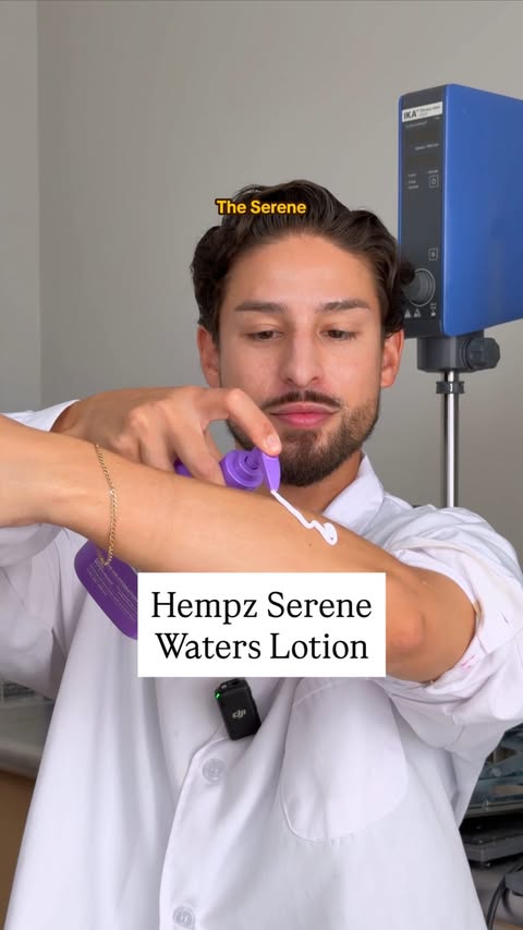 Instagram post by @glowbyramon for Hempz. Caption reads: [...] means that even applying my favorite....