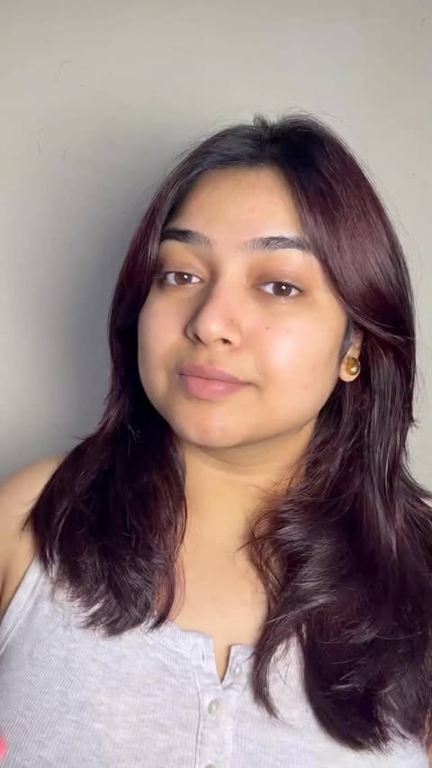 Instagram post by @sheexglam_ for Novology. Caption reads: [...] been working for me lately 👀 #Ad #Novology....