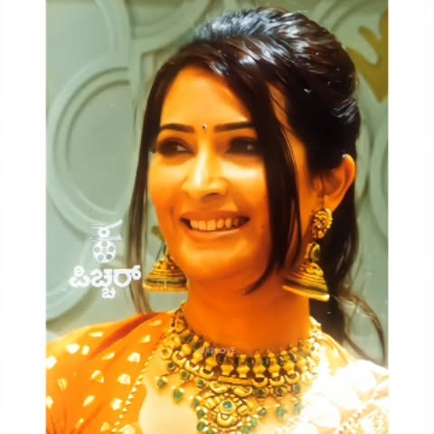 Instagram post by @radhikapanditlove for Santoor Stay Young. Caption reads: @santoorstayyoung what are you waiting for?!....