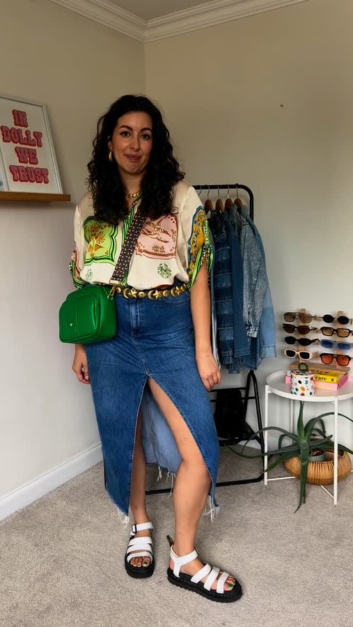 Instagram post by @slowfashionsoph for Pom Pom London. Caption reads: Styling the @pompomlondon x Transport for London....