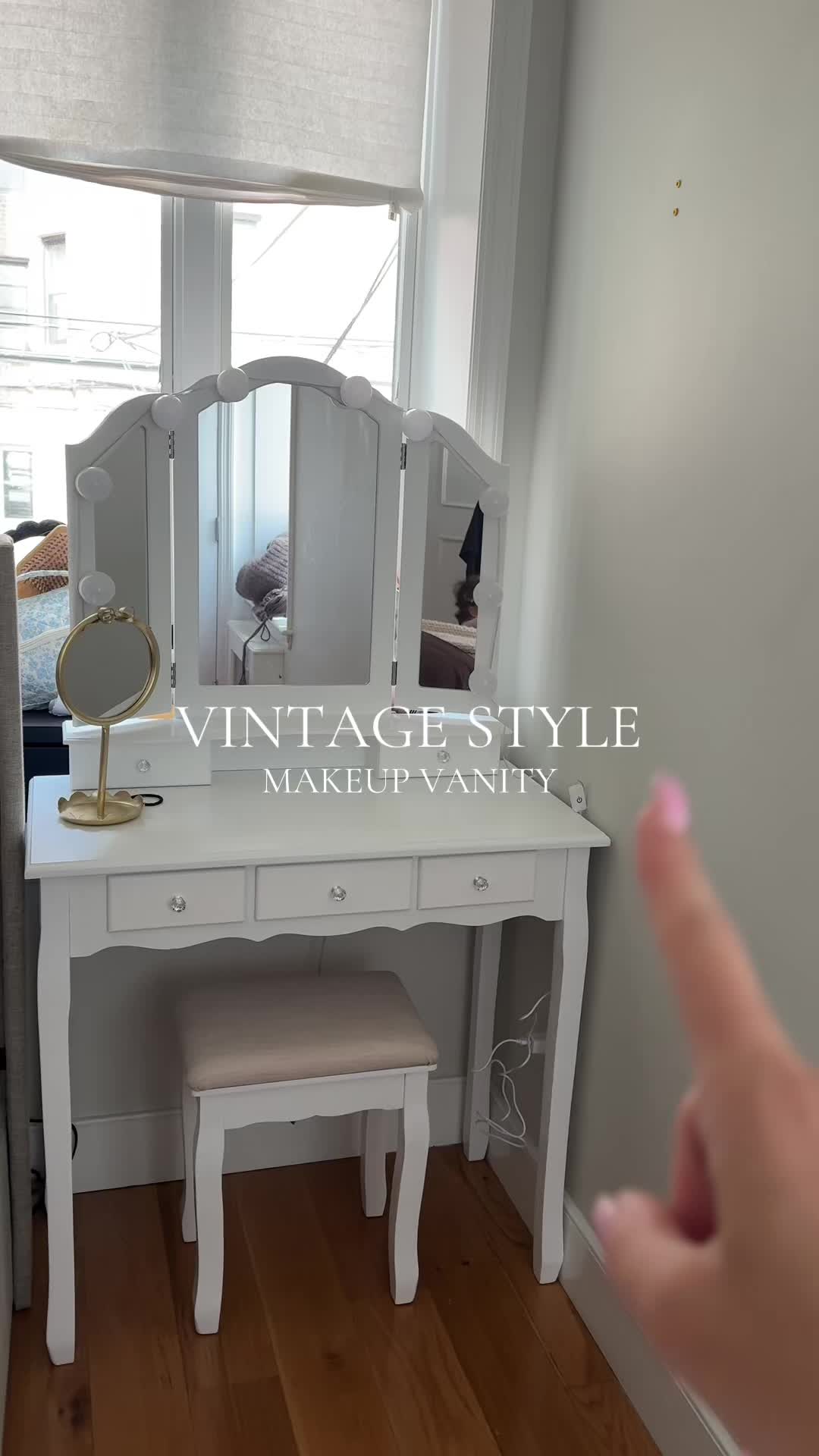 TikTok post by @estihana_ for Sikaic. Caption reads: [...] #smallspace #vanitymirror @Sikaic Furniture....