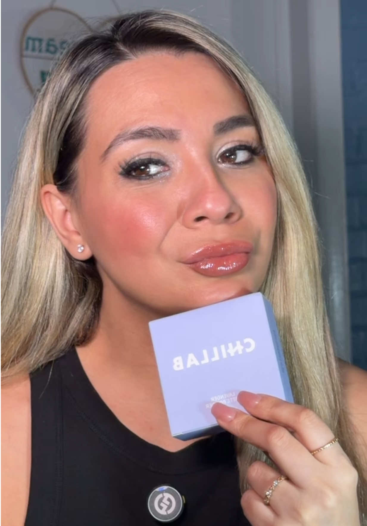 TikTok post by @stephaniejohnson_ for Chillab. Caption reads: [...] but let’s try out this powder by @CHILLAB....
