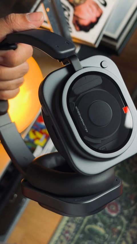 Instagram post by @kylianlebris for Nothing. Caption reads: 🎧 Unboxing @nothing Headphone (1) Pro *produit....