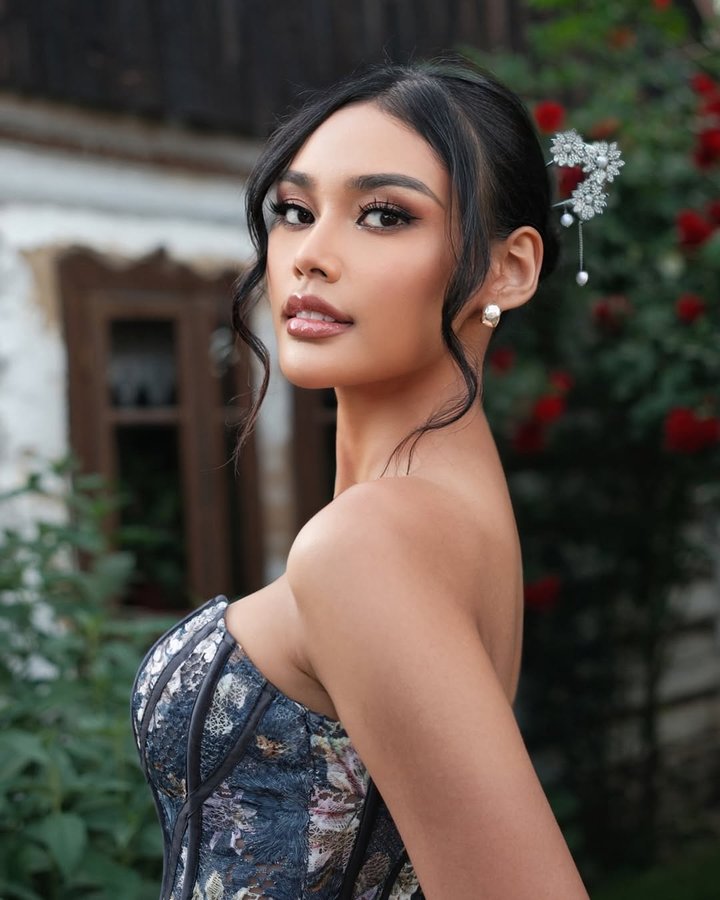 Instagram post by @harashta for Fujifilm. Caption reads: outside joyfull with polish people!🥹🩵

📸....