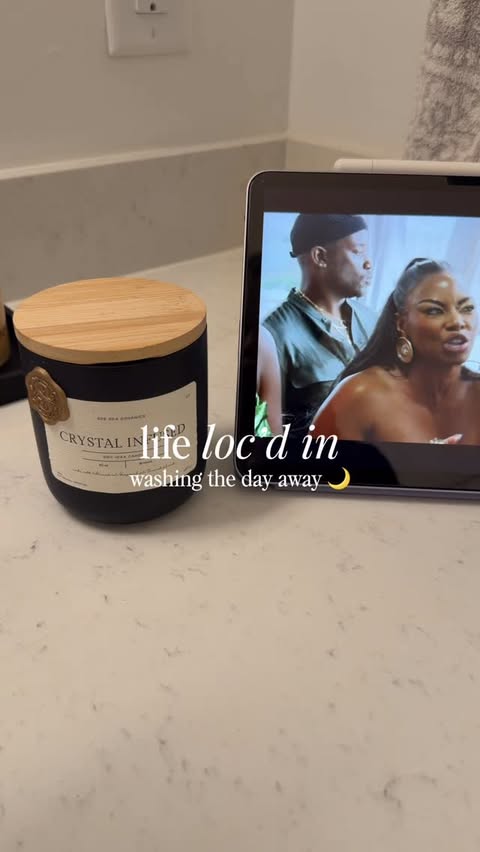 Instagram post by @sunshine.locd for Aveeno. Caption reads: [...] @methodproducts @thayers @neutrogena....