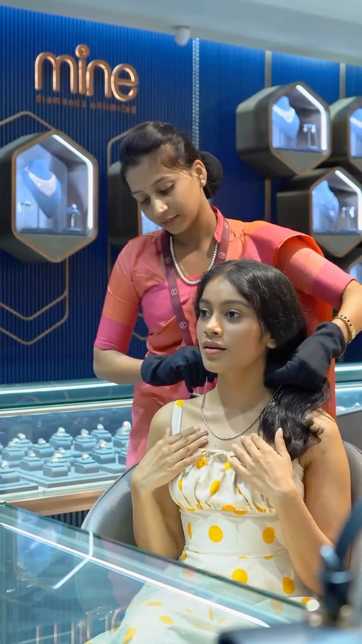 Instagram post by @zuithitme for Malabar Gold and Diamonds. Caption reads: I found the perfect match for my cottage core....