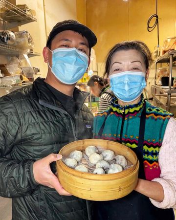 Instagram post by @seattlefoodieadventure for Thrillist. Caption reads: #ad Thank you Ping for showing me how to make....