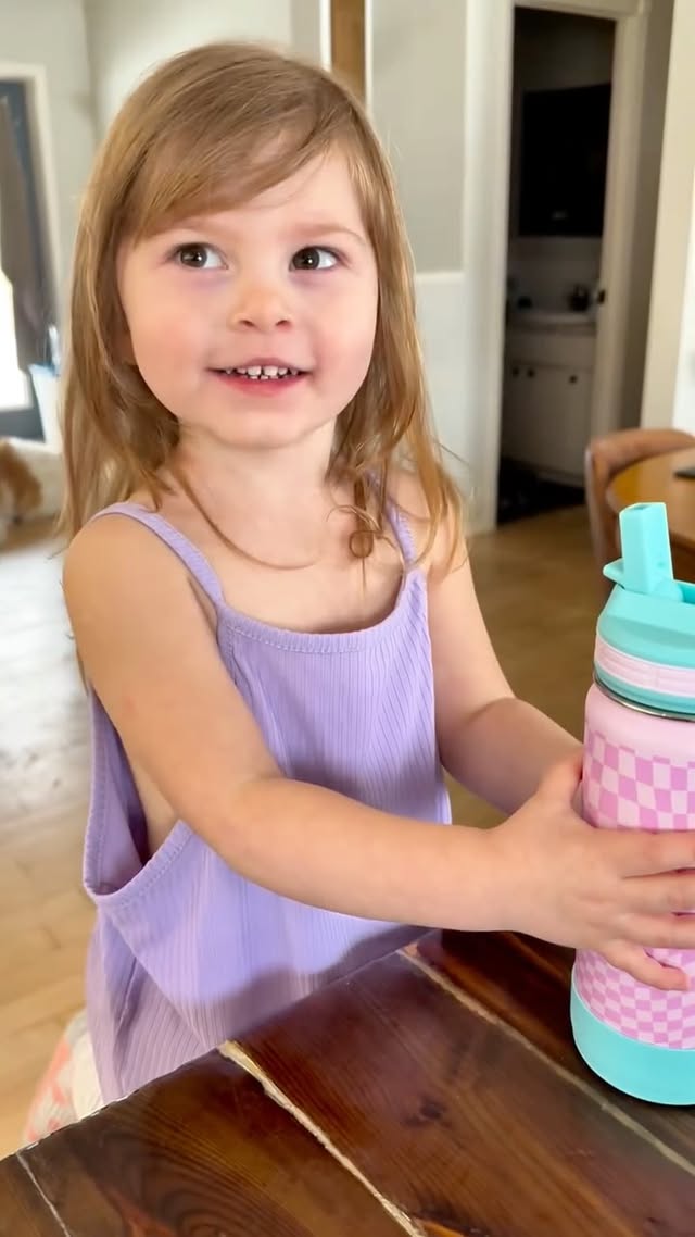 Instagram post by @simplytheskinners for ThermoFlask. Caption reads: Stay refreshed on the go with @thermoflaskusa –....