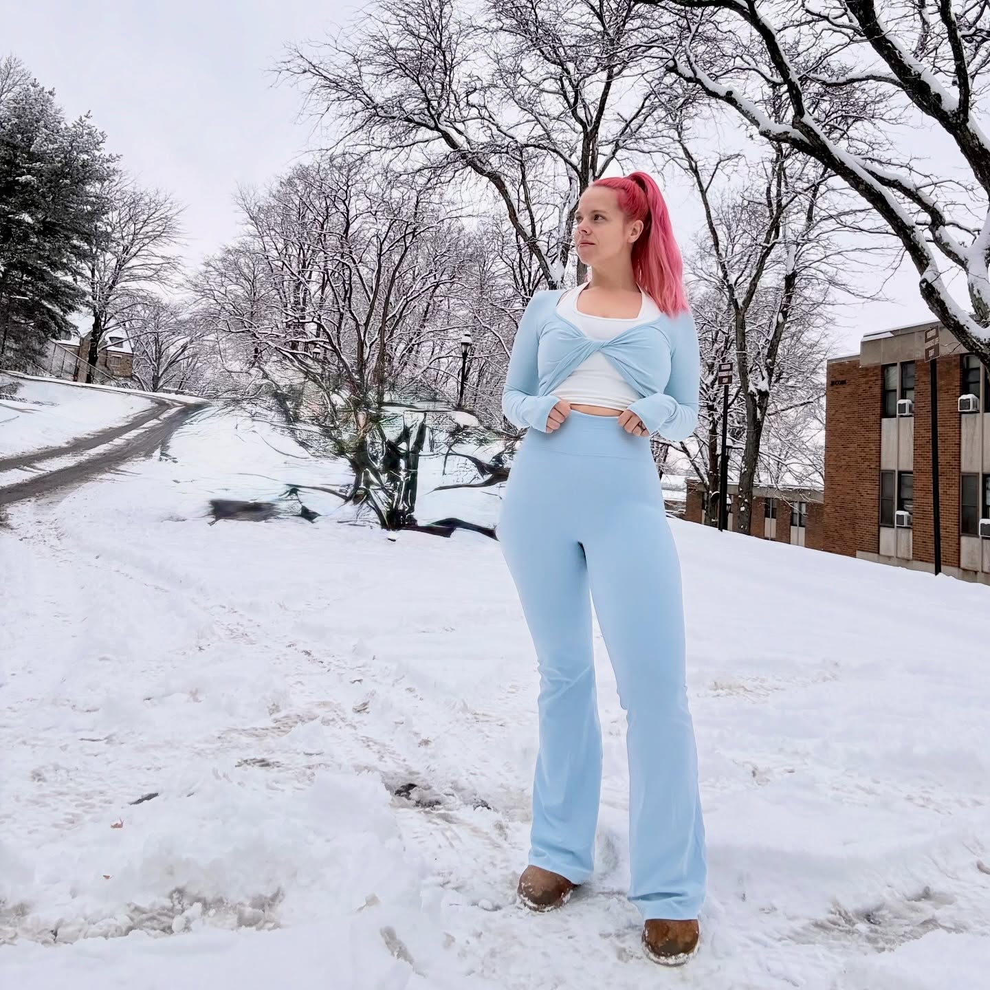 Instagram post by @rosa_notso_nice for Glowmode. Caption reads: Icy ❄️ 

New set from @glowmode_official....