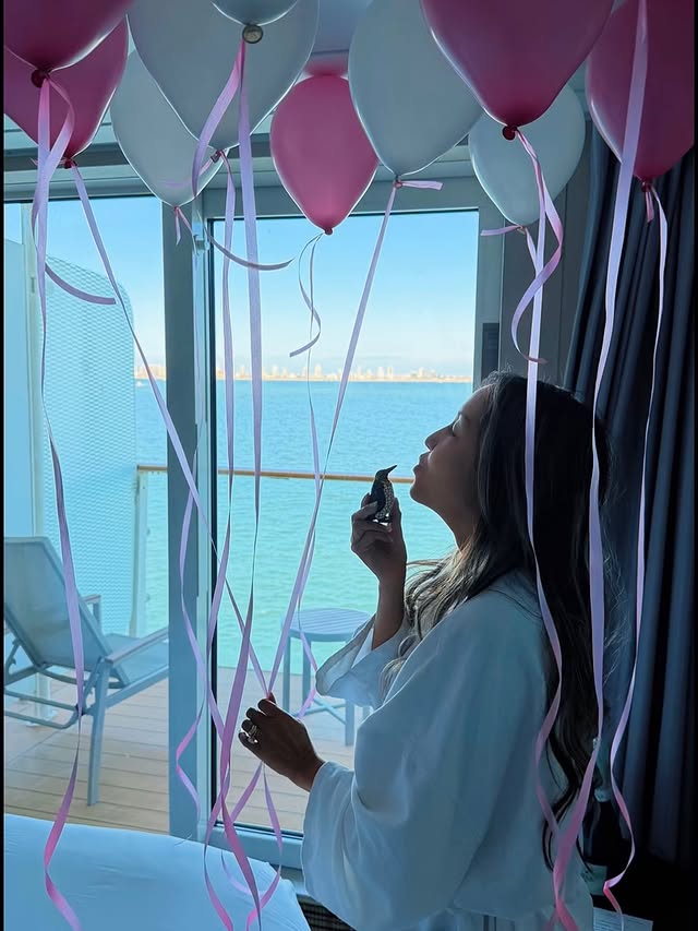Instagram post by an influencer for Celebrity Cruises. Caption reads: [...] o’clock at @celebritycruises Equinox 🛳️⏰....