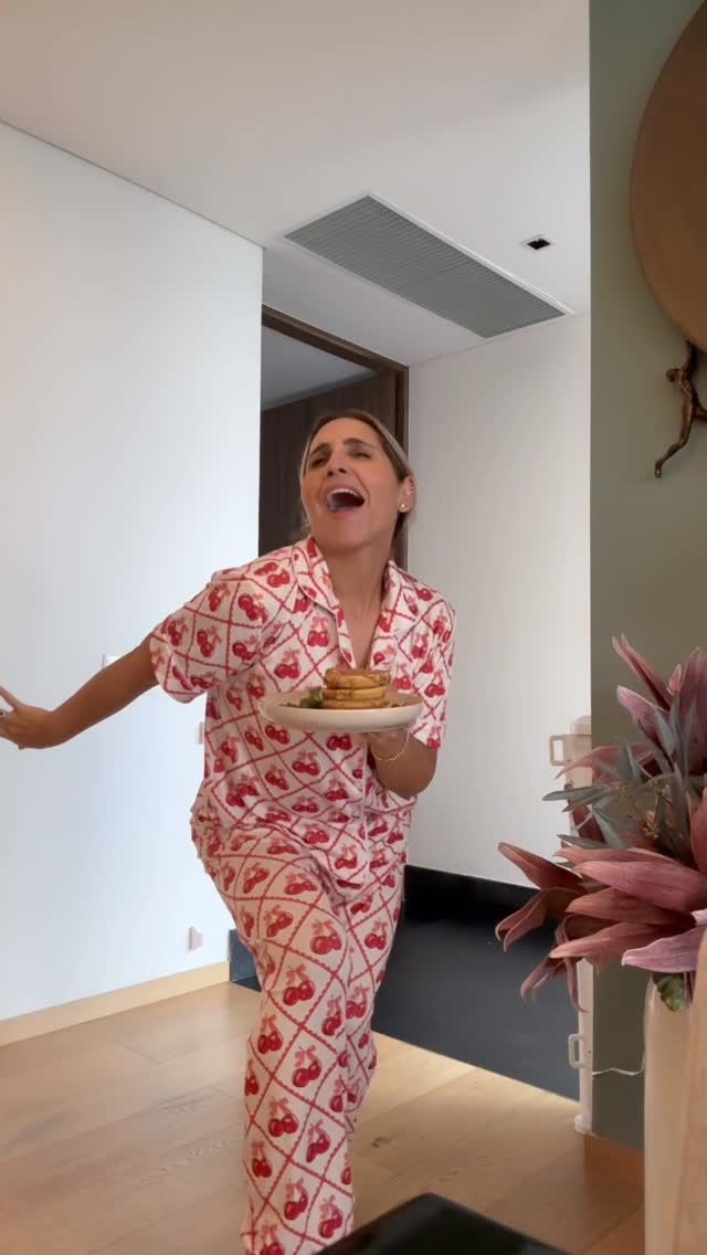 Instagram post by @jimenalongoria for Coffee Mate. Caption reads: Un cafesuki mejora TOOOOODO!!!! Obviouslyyyyy con....