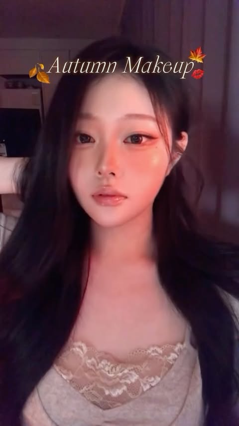 Instagram post by @huiious_ for Dear.AI. Caption reads: Fall Makeup > point < 가을 메이크업엔 블러셔가 정말 중요하잖아요 ?....
