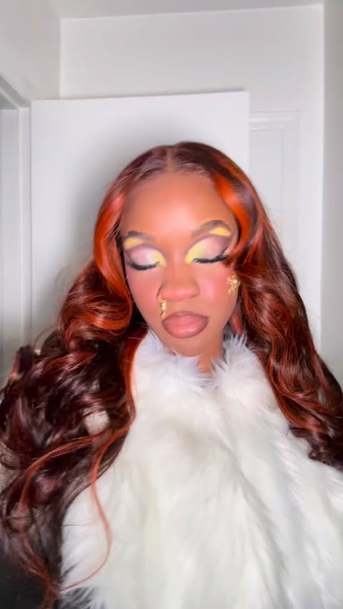 Instagram post by @awoosworld for Ashimary Hair. Caption reads: This wig is so pretty😩❤️
@ashimaryhair 

(wig....