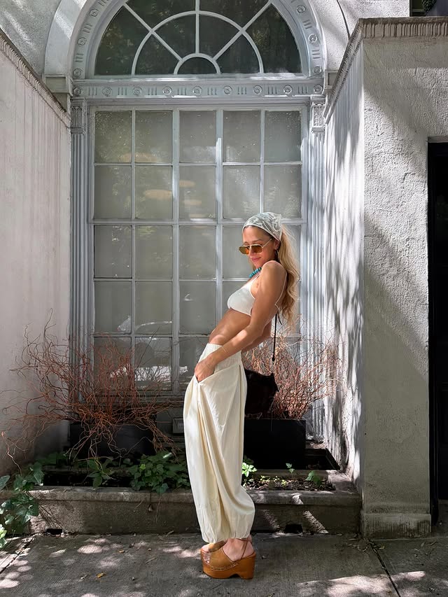 Instagram post by @talliia for Free People. Caption reads: having a good pants day @freepeople.